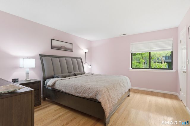 194 Conestoga Way 194, Glastonbury, CT 06033