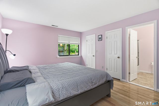 194 Conestoga Way 194, Glastonbury, CT 06033
