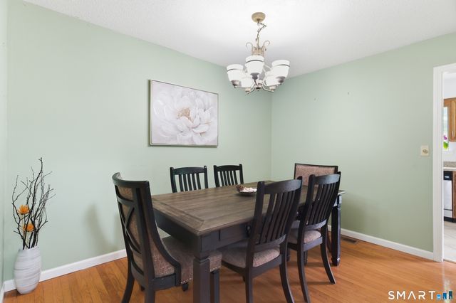 194 Conestoga Way 194, Glastonbury, CT 06033