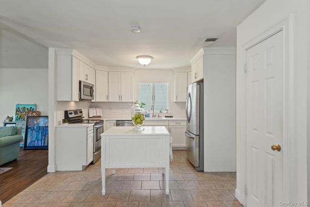 37 Cairo Avenue, Northport, NY 11768