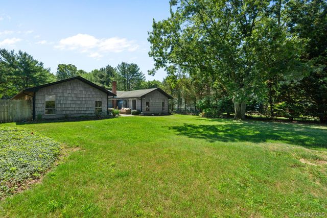 37 Cairo Avenue, Northport, NY 11768
