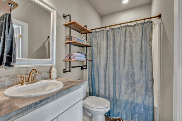 609 N Cummings Drive, Alvarado, TX 76009