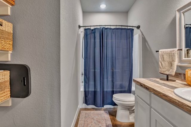 609 N Cummings Drive, Alvarado, TX 76009