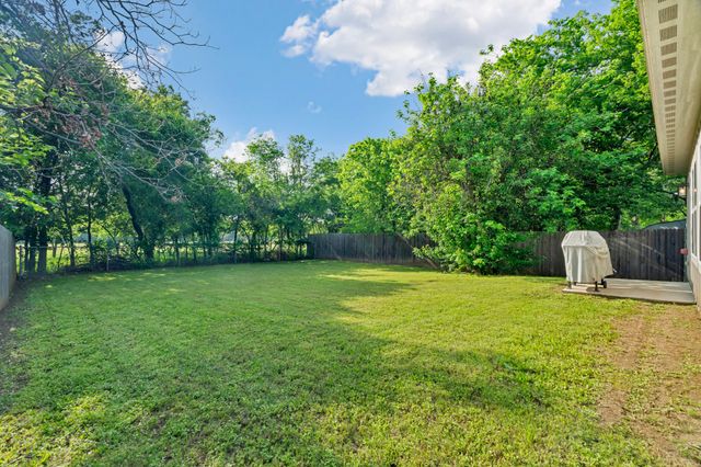 609 N Cummings Drive, Alvarado, TX 76009