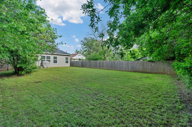 609 N Cummings Drive, Alvarado, TX 76009