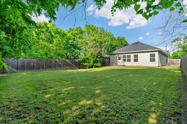 609 N Cummings Drive, Alvarado, TX 76009