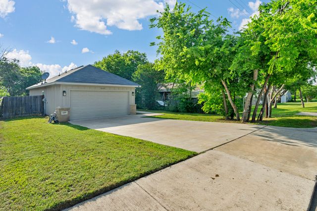 609 N Cummings Drive, Alvarado, TX 76009