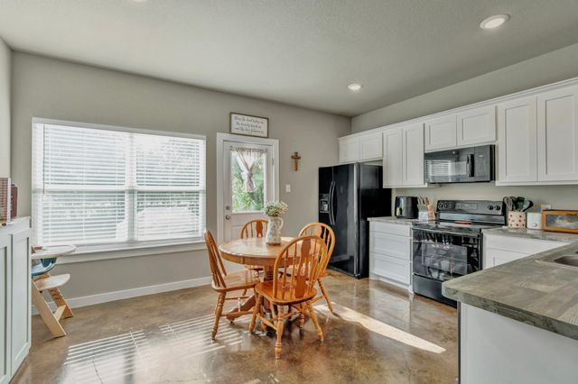 609 N Cummings Drive, Alvarado, TX 76009
