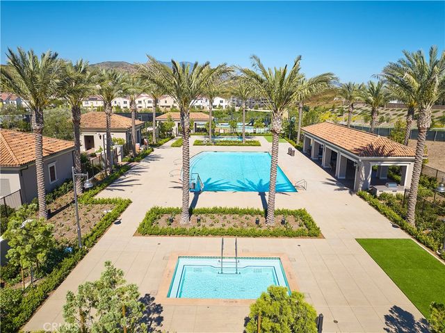 207 Mistwater, Irvine, CA 92618