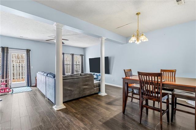 1640 Olivers Crossing Circle, Winston-salem, NC 27127