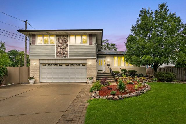 10652 Laramie Avenue, Oak Lawn, IL 60453