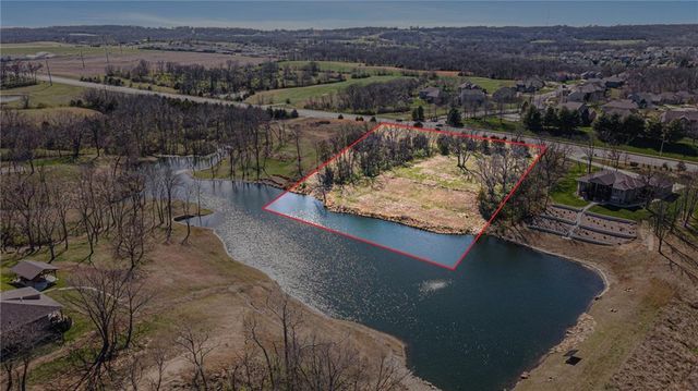 3903 S 20th Street, Leavenworth, KS 66048