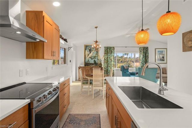 3009 Singing Wind DR, Sanibel, FL 33957