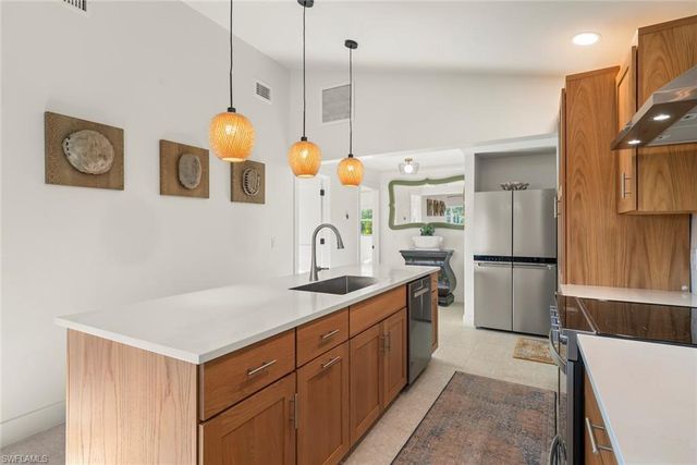 3009 Singing Wind DR, Sanibel, FL 33957