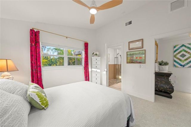 3009 Singing Wind DR, Sanibel, FL 33957