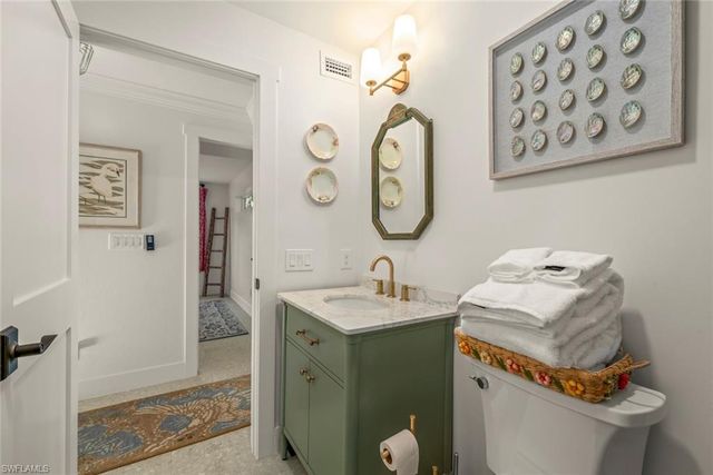 3009 Singing Wind DR, Sanibel, FL 33957