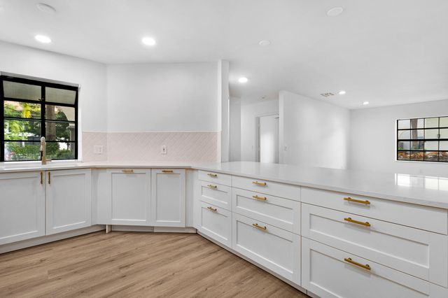 5250 EUROPA Drive B, Boynton Beach, FL 33437