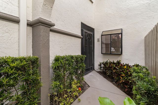 5250 EUROPA Drive B, Boynton Beach, FL 33437