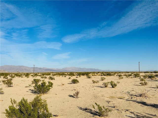 1234 Raymond, 29 Palms, CA 92277