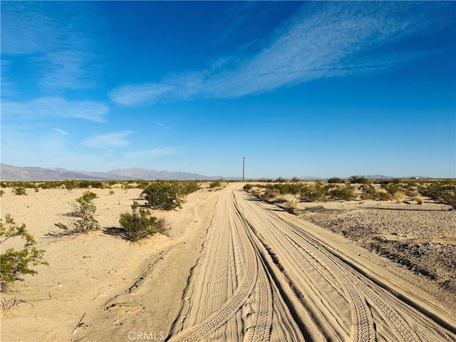 1234 Raymond, 29 Palms, CA 92277