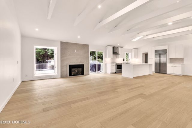 14 Copperfield Court, Eatontown, NJ 07724