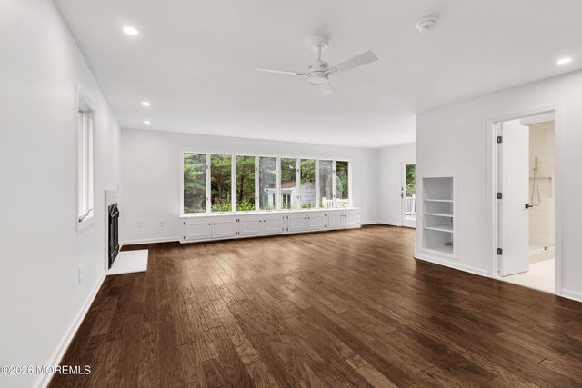 14 Copperfield Court, Eatontown, NJ 07724