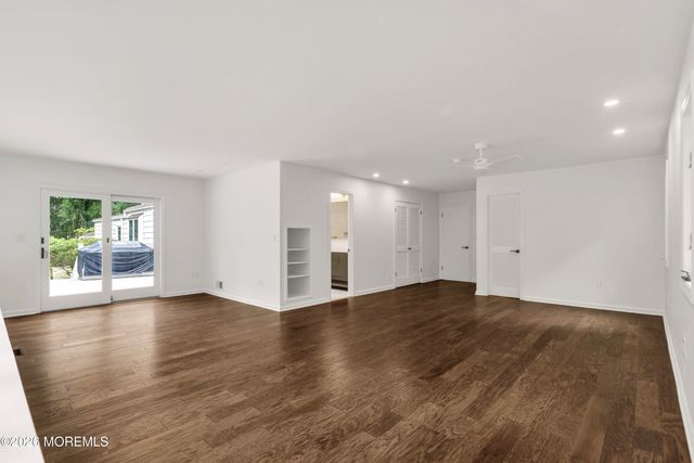 14 Copperfield Court, Eatontown, NJ 07724