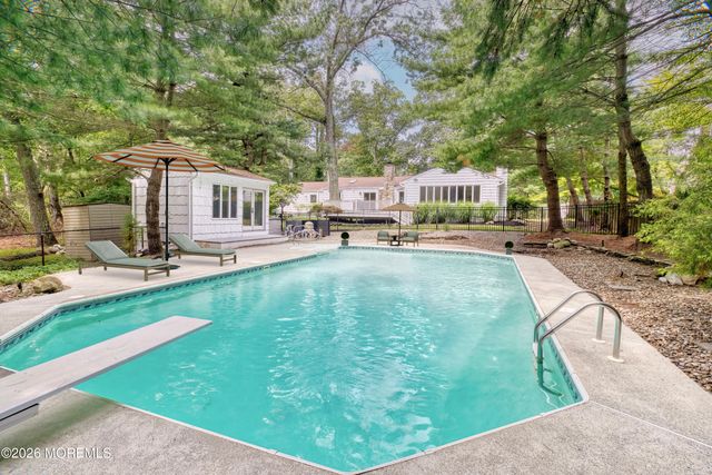 14 Copperfield Court, Eatontown, NJ 07724
