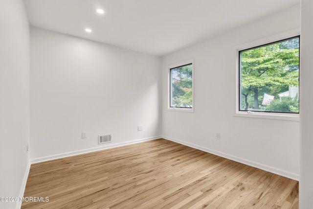14 Copperfield Court, Eatontown, NJ 07724