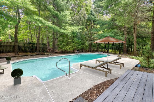 14 Copperfield Court, Eatontown, NJ 07724