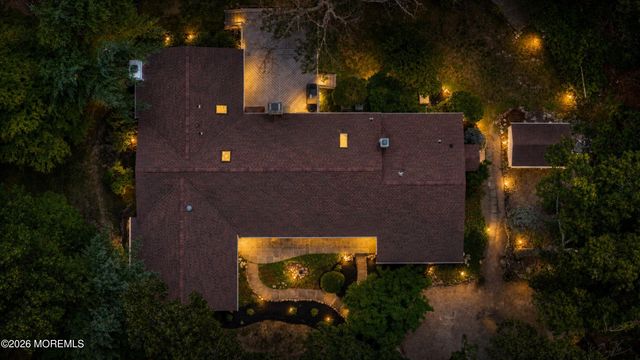 14 Copperfield Court, Eatontown, NJ 07724
