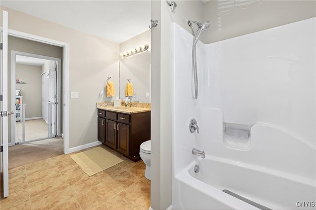 117 Red Barn Circle, Clay, NY 13088