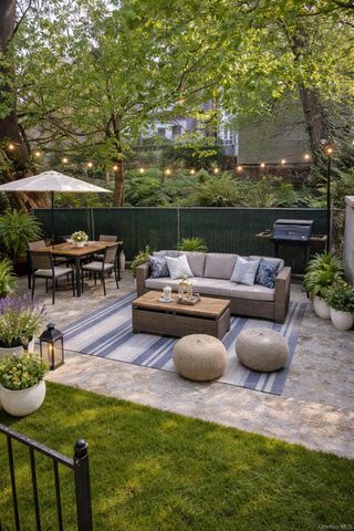 868A Glenmore Avenue, Brooklyn, NY 11208