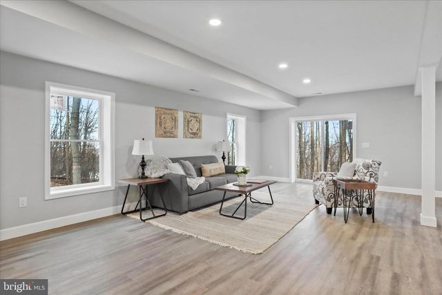 130 HIGHLAND WAY, Chester Gap, VA 22623