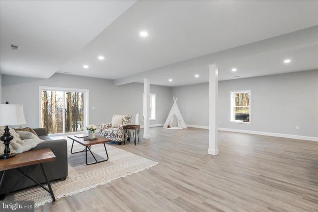 130 HIGHLAND WAY, Chester Gap, VA 22623