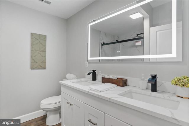 130 HIGHLAND WAY, Chester Gap, VA 22623