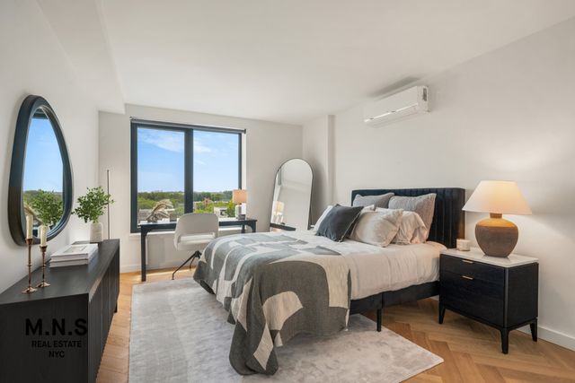 2254 46th St Apt 804, New York City, NY 11105