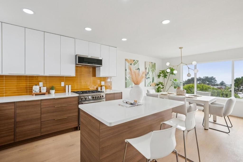 Image 11 of property listing at 519 Orizaba Avenue, San Francisco, CA 94132