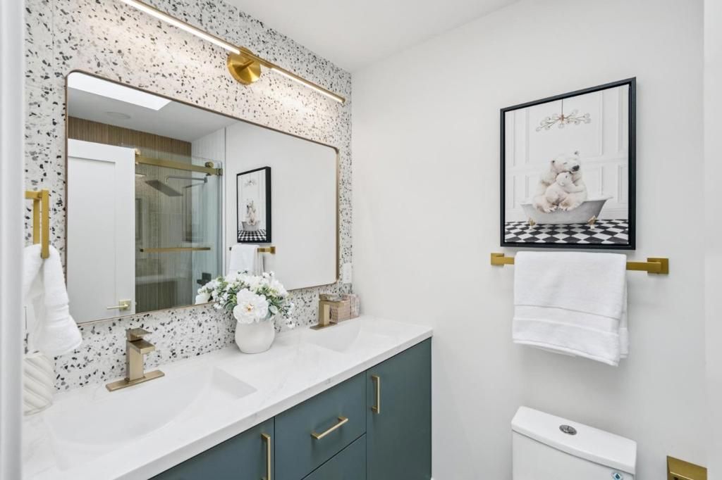 Image 14 of property listing at 519 Orizaba Avenue, San Francisco, CA 94132