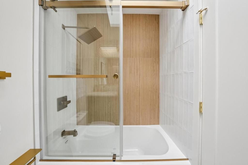 Image 15 of property listing at 519 Orizaba Avenue, San Francisco, CA 94132