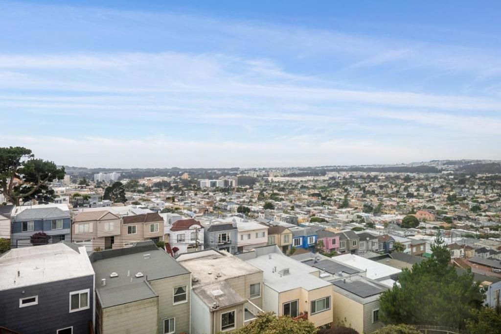 Image 3 of property listing at 519 Orizaba Avenue, San Francisco, CA 94132