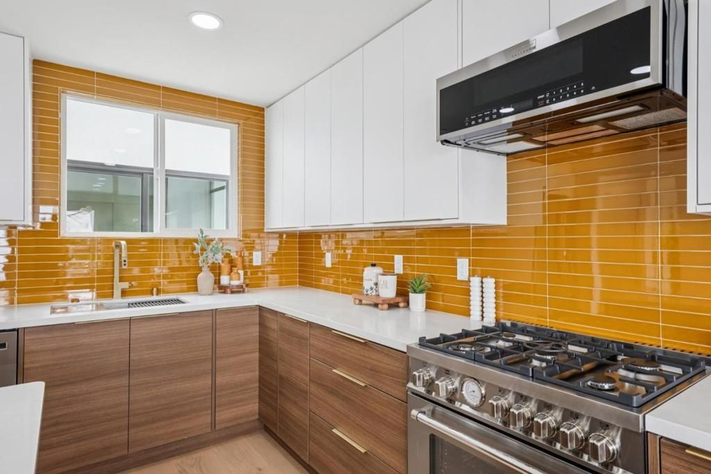 Image 4 of property listing at 519 Orizaba Avenue, San Francisco, CA 94132
