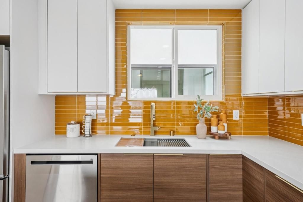 Image 8 of property listing at 519 Orizaba Avenue, San Francisco, CA 94132