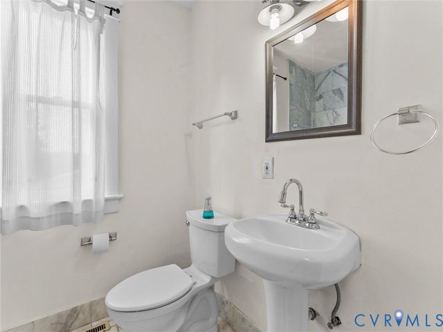 1310 Baylors Ln, Petersburg, VA 23803
