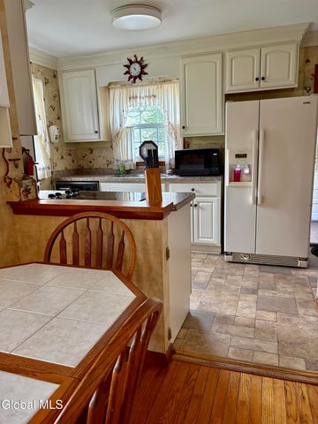 28 Woodlawn Avenue, South Glens Falls, NY 12803
