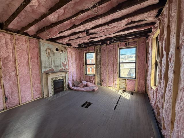 1321 Bates Avenue, Cincinnati, OH 45225