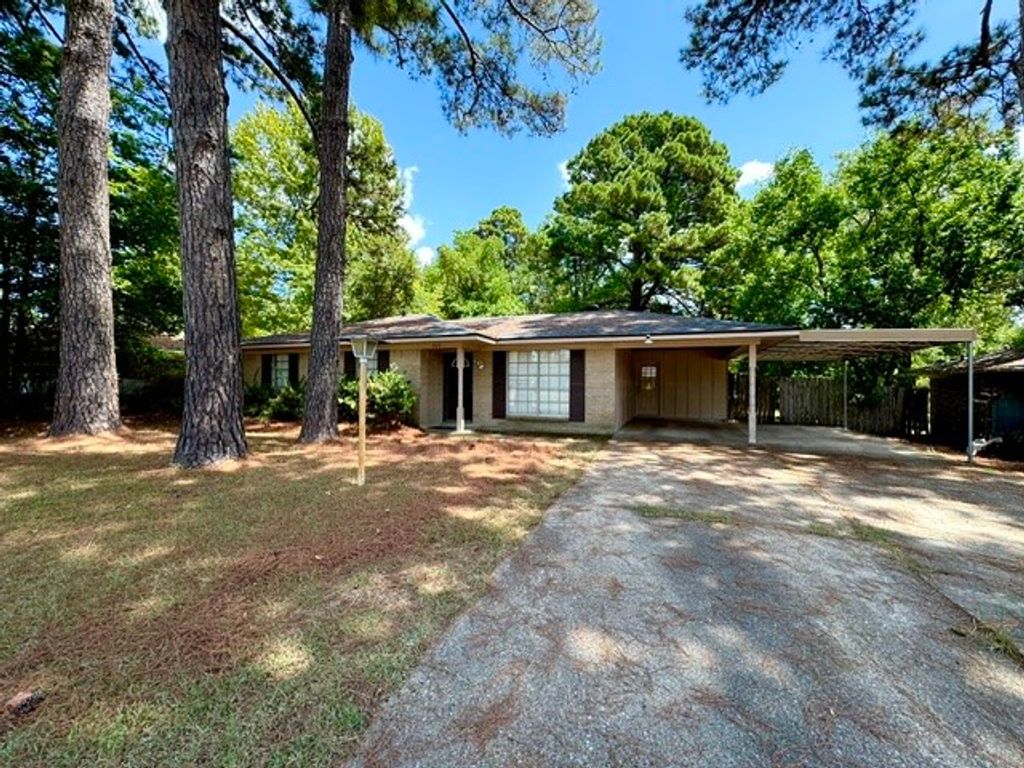 9375 Garfield Drive, Shreveport, LA 71118