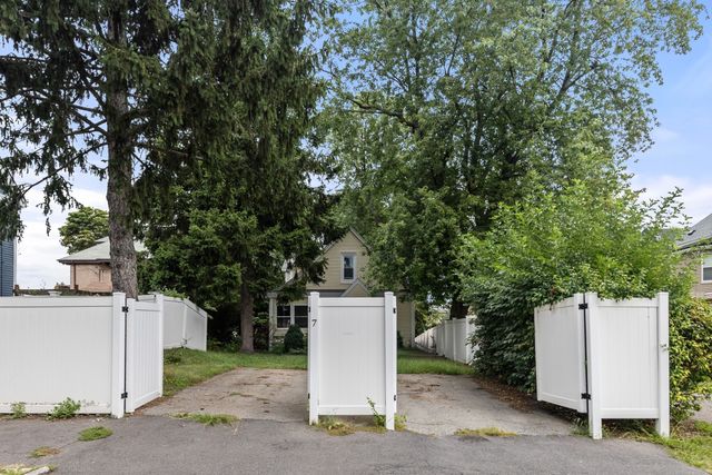 7 Kane St, Boston, MA 02125