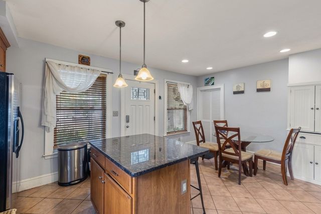 7 Kane St, Boston, MA 02125