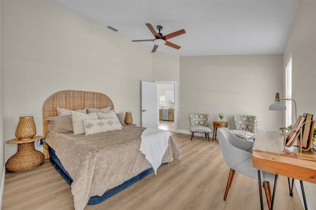 37510 LEGGETT LANE, Lady Lake, FL 32159